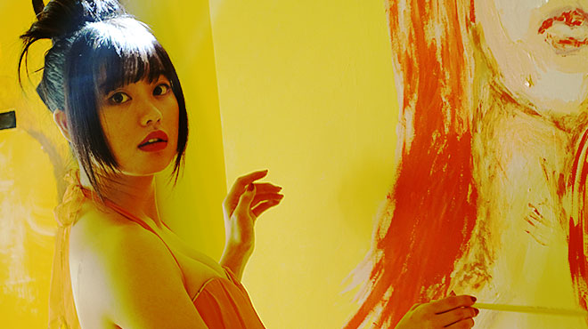 冨手麻妙(作家・京子 役)